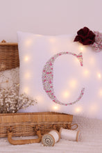 Charger l'image dans la galerie, Coussin Lettre Lumineux